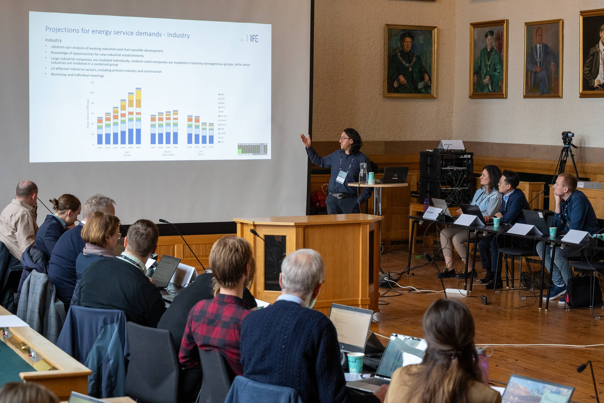 Expert-panel at NTNU Energy Transition Week 2026. Photo