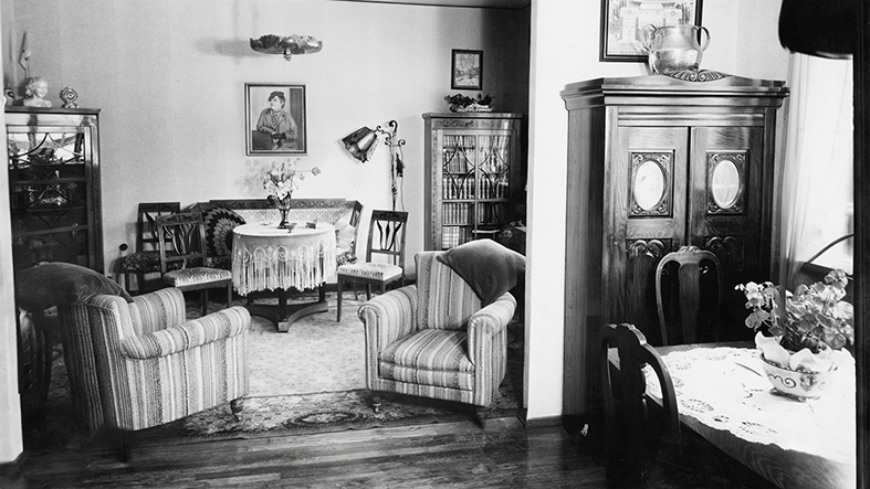 Parts of sitting and dining room in a home from the 1930s
