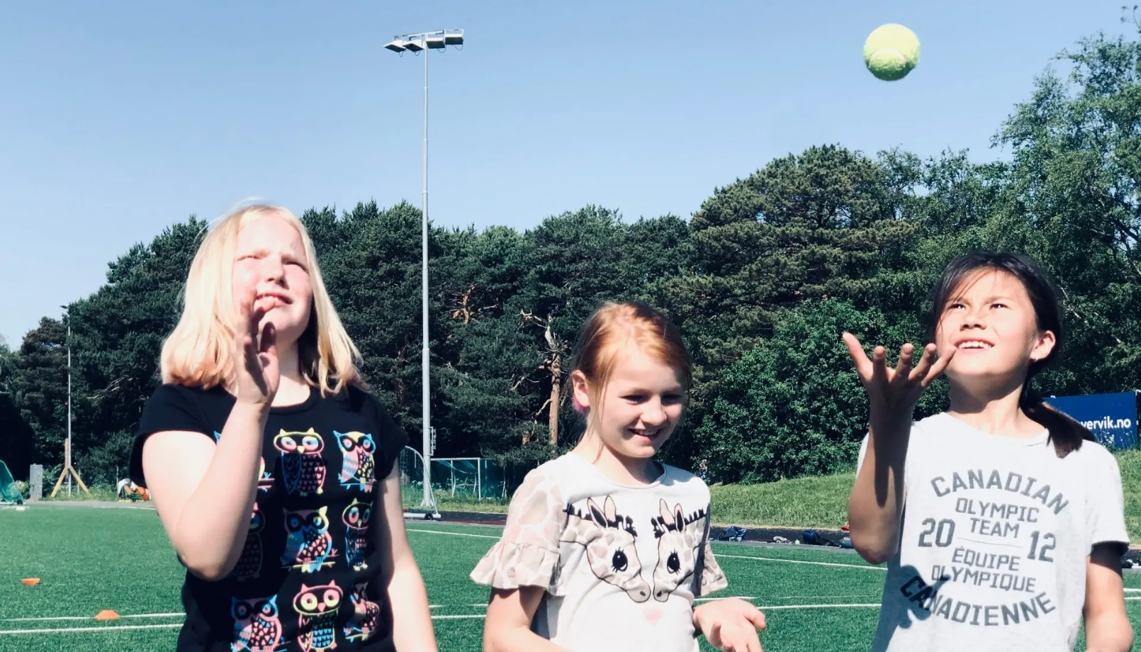 Girls playing with a ball. Photo: Oppink - Gemini Centre