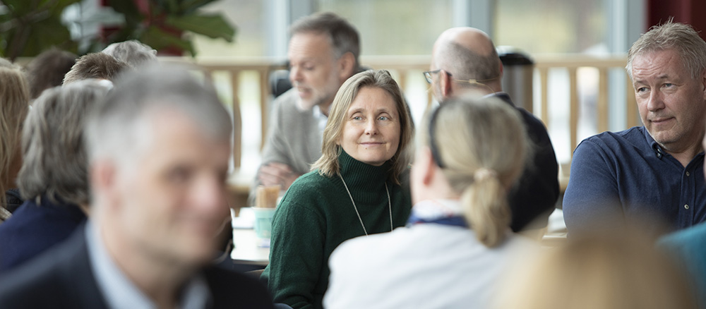 Picture of a group of employees from a meeting at campus Ålesund.